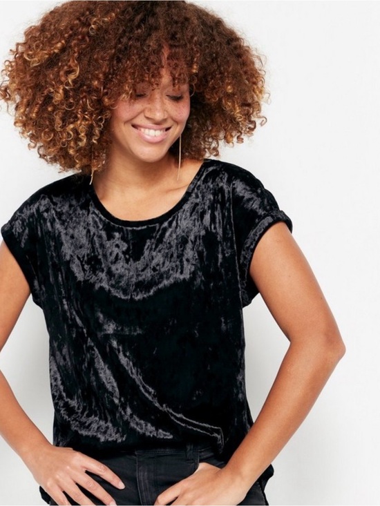 fab'rik Tops - fab'rik Black Short Sleeve Velvet Tee